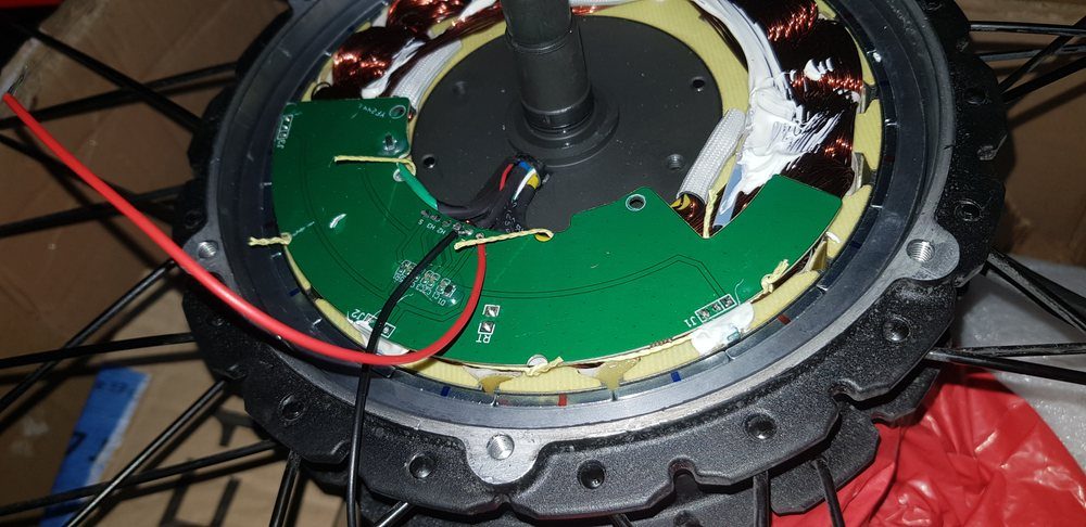 Moteur de roue VAE ouvert avec bobinages et carte capteurs